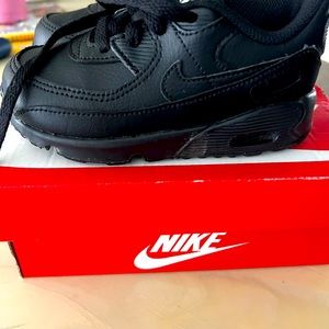 Toddler AirMax90 all black sz8
